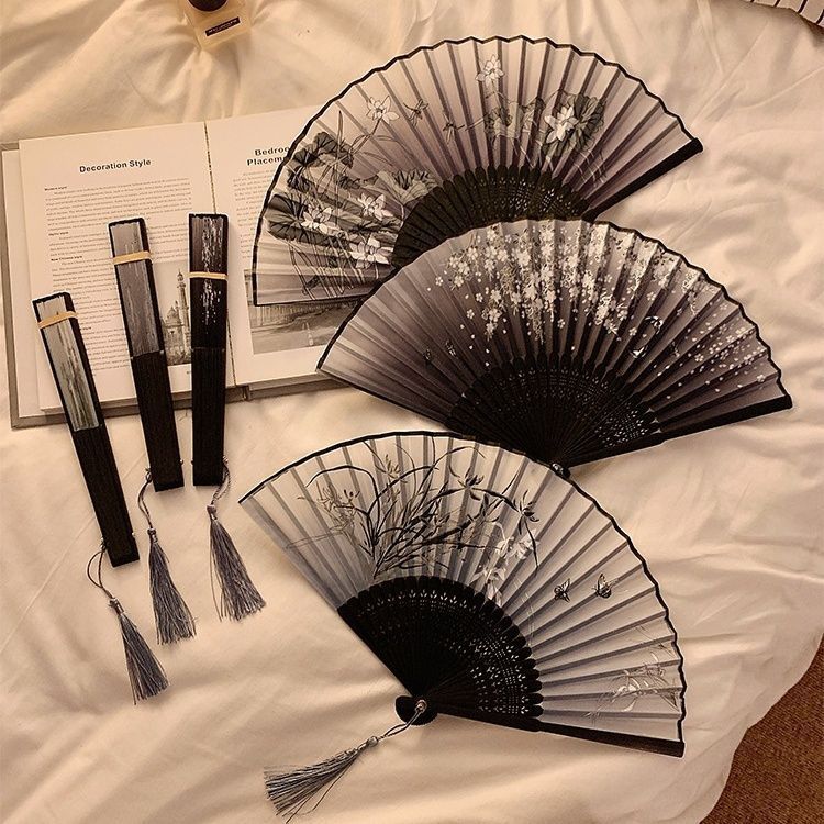 Chinese Style Folding Small Fan Carry-on Ancient Style Hanfu Ancient Dress Dance New Chinese Style Black Folding Fan Female