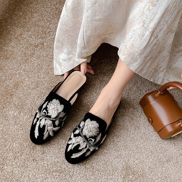 New Chinese Style National Style Embroidered Sandals Baotou Genuine Leather Muller Shoes, Size: 34, Color: black