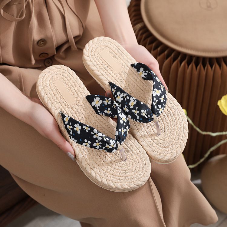 Casual Flip-flops Flowers Tide Beach Sandals, Size: 36, Color: M-405 black