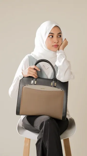 Chrisbella Multi-Color Shoulder Handbag