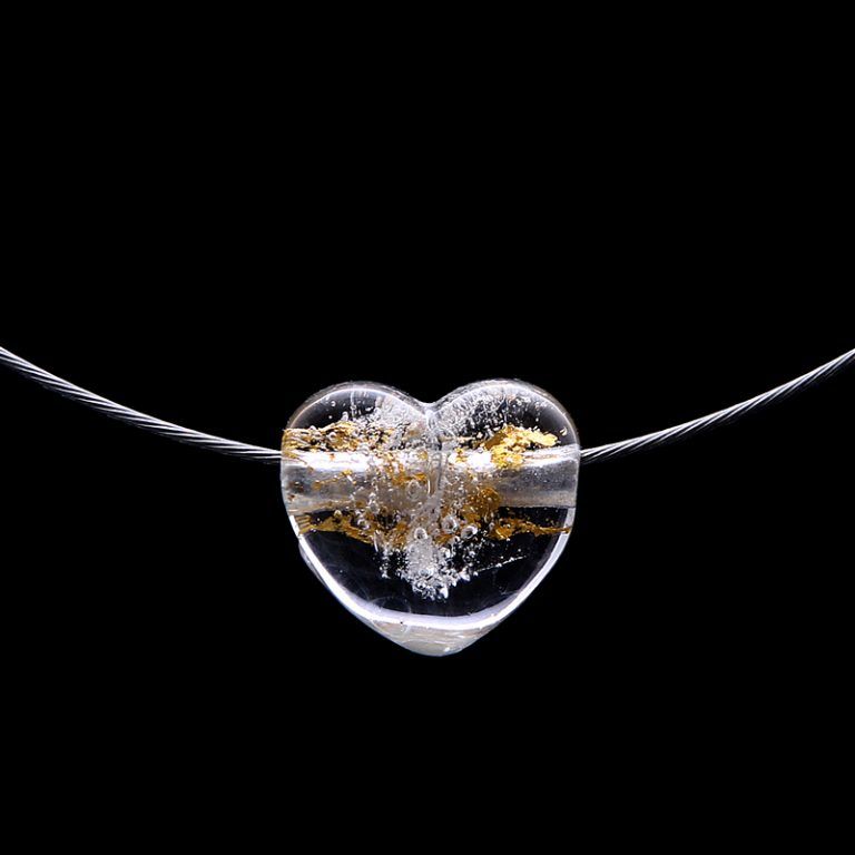 Heart Pendant Gold - horizontal