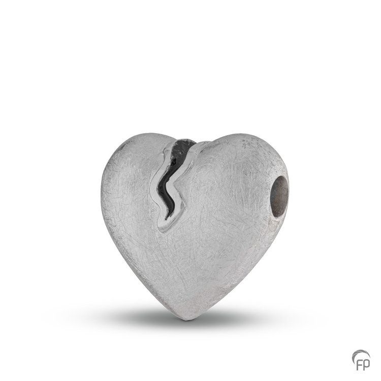 Heart Pendant patina