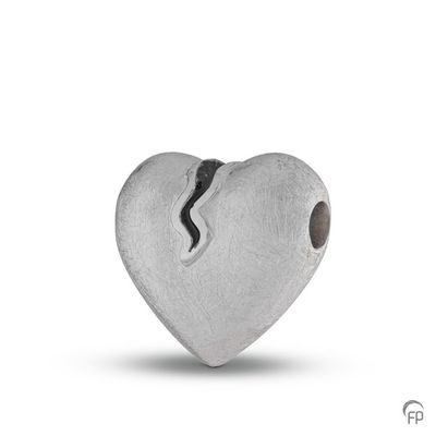 Heart Pendant patina