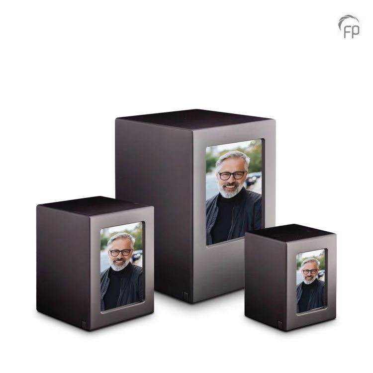 Wooden Urn with foto - black