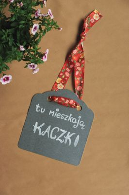Szyld &quot;o mało co kwadrat!&quot; ocynkowany