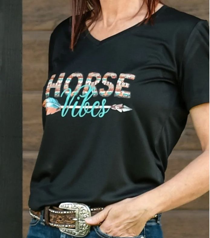 T-Shirt Horse vibes V-Neck - Flèche