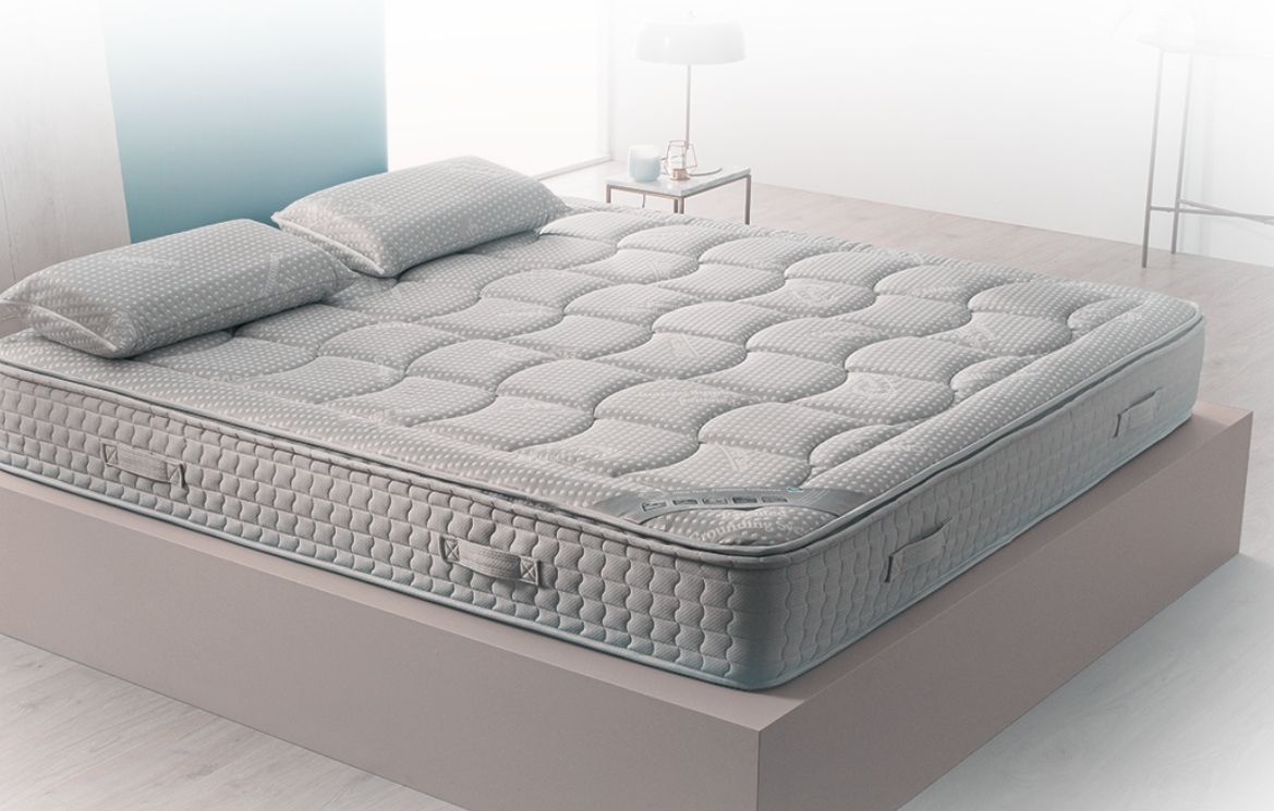 PLATINUM COLLECTION CALIFORNIA KING MATTRESS 72x84” / 182.9x213.4 cm