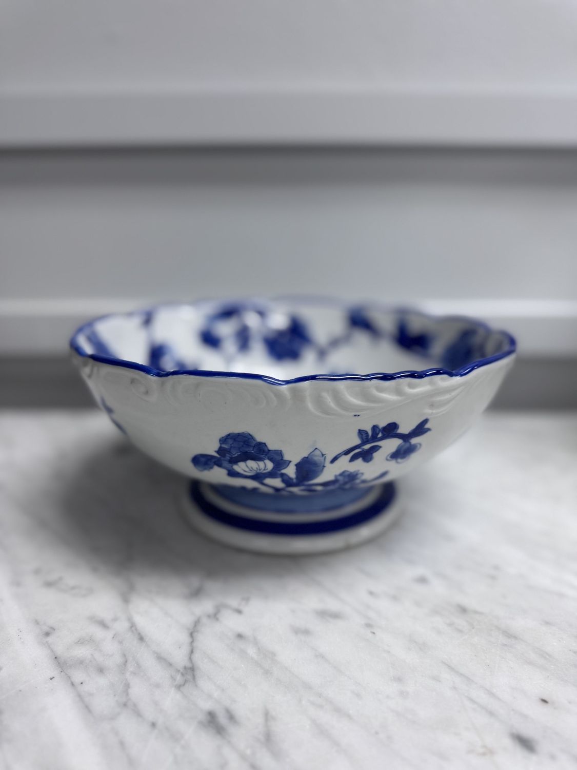 Blue &amp; white floral pedestal bowl