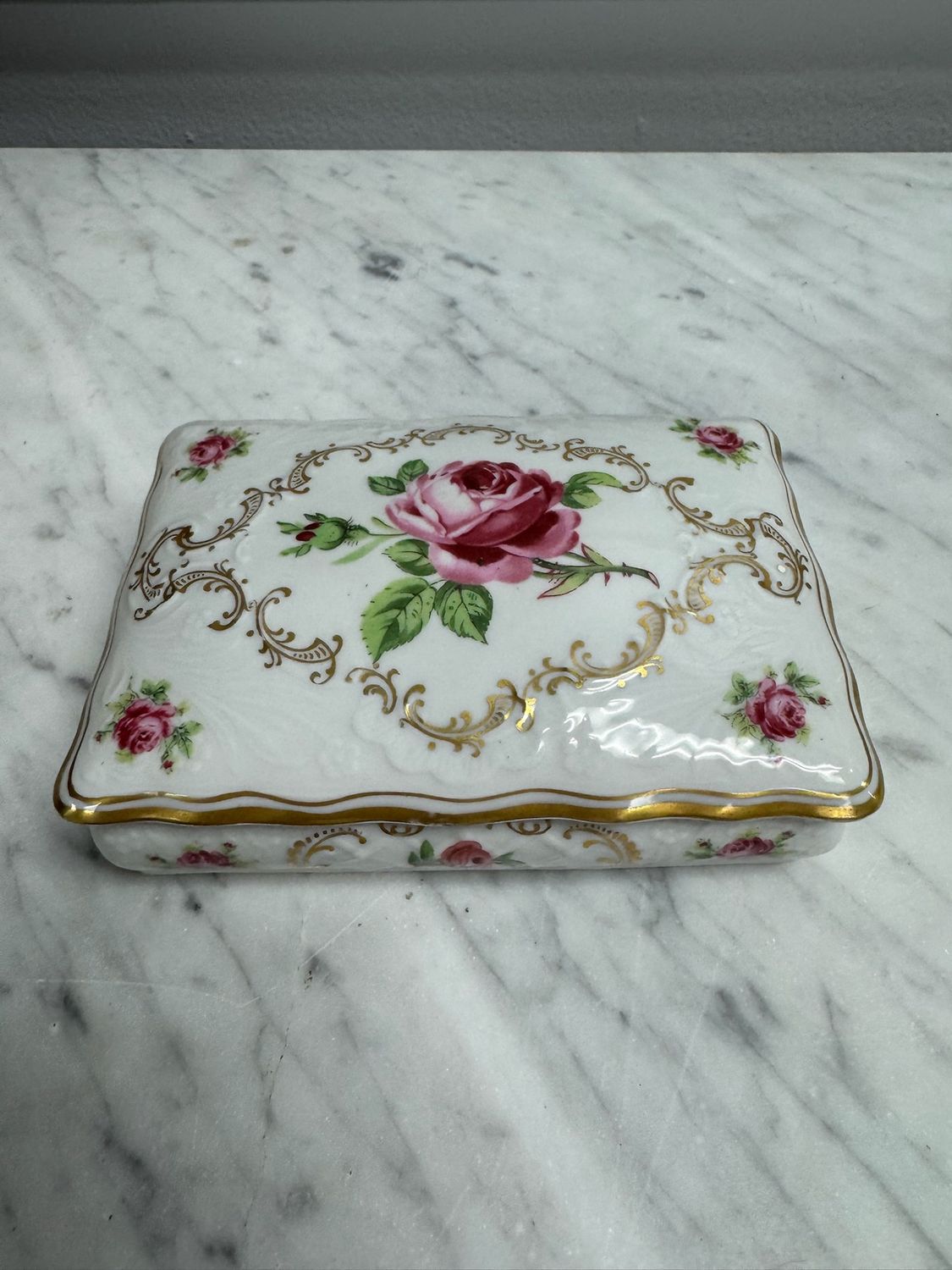 Schumann Bavaria rose porcelain trinket box
