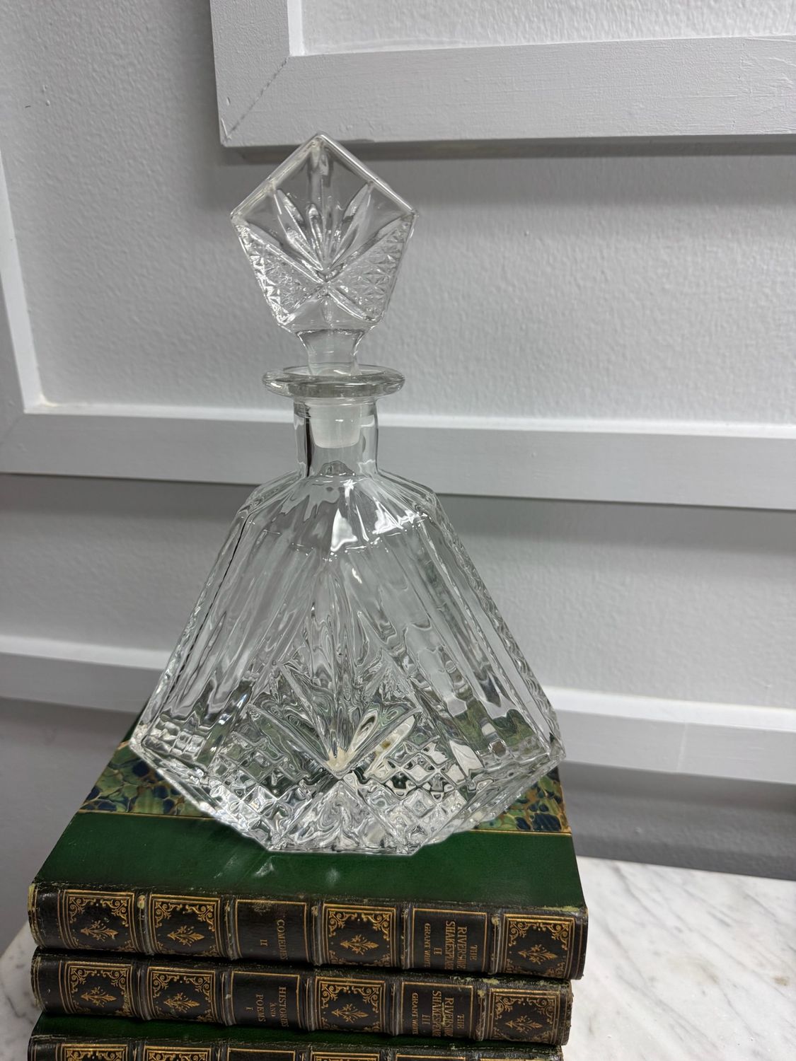 Glass decanter