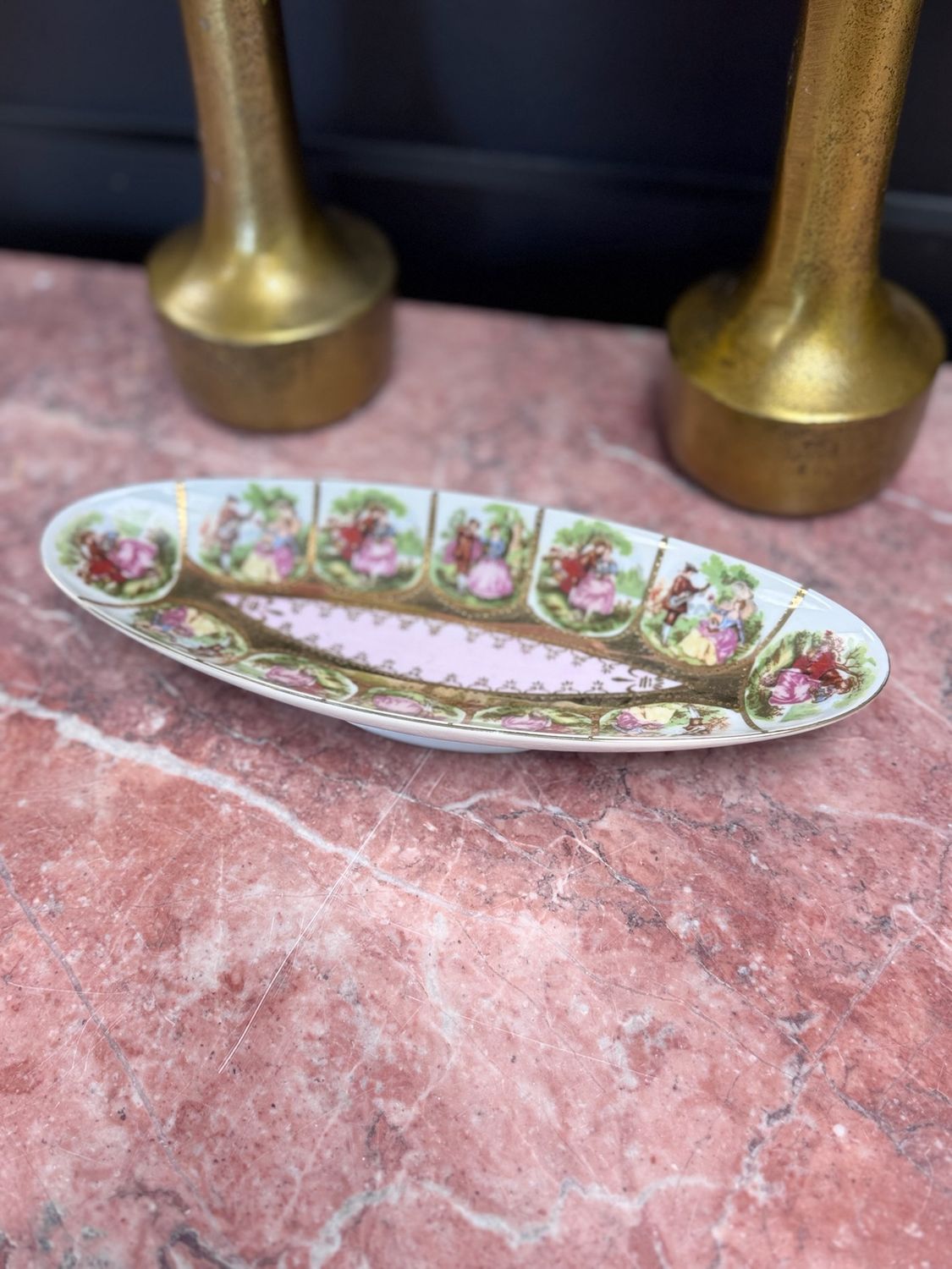 Porcelain decorative dish