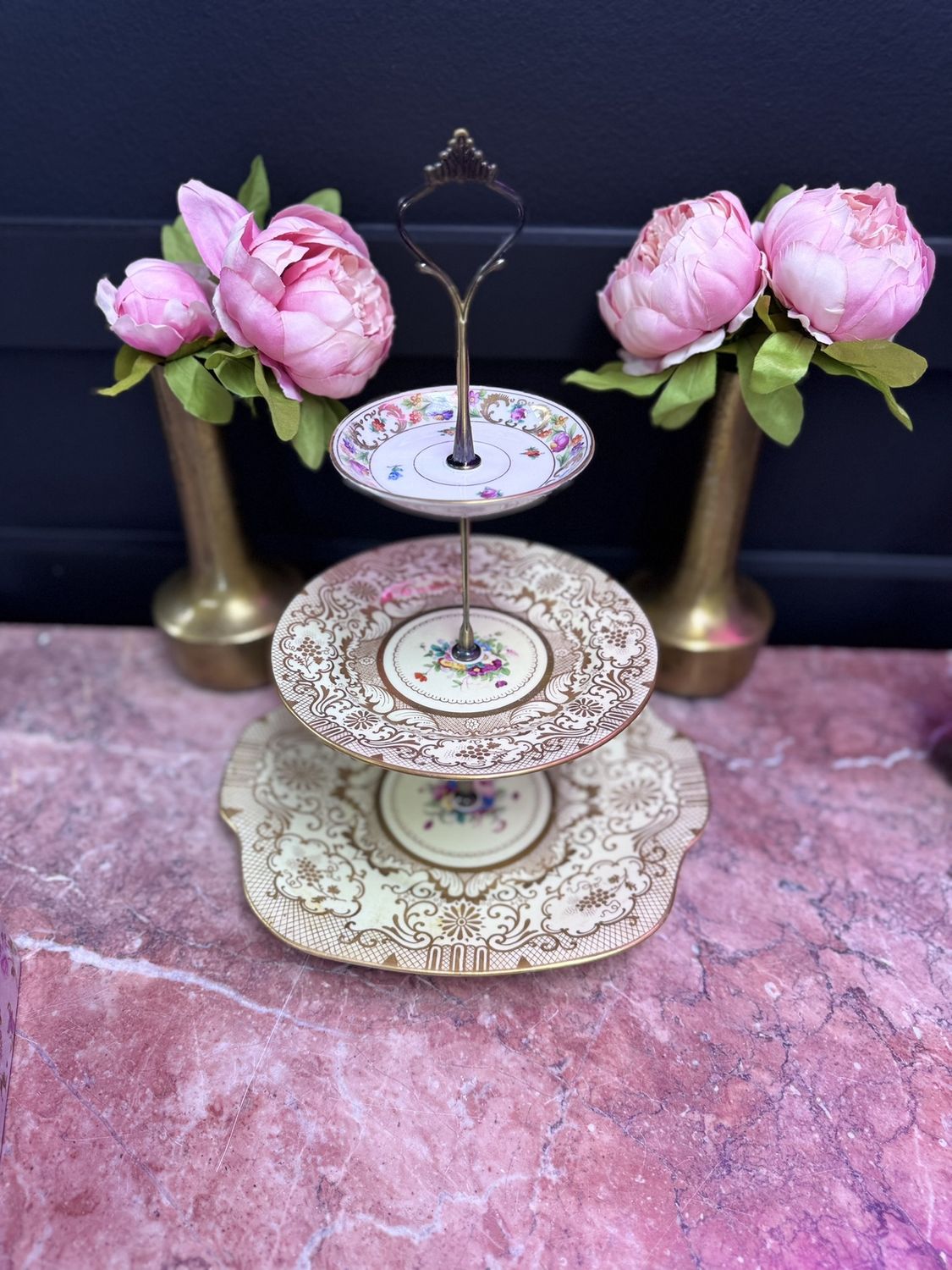 Custom Plate Stand 2