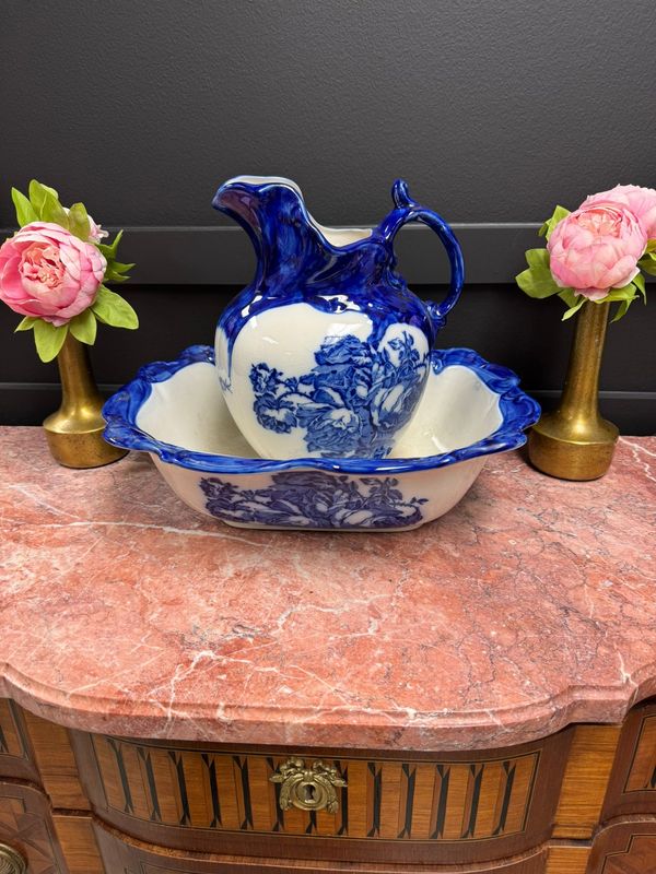 Pitchers and Teapots