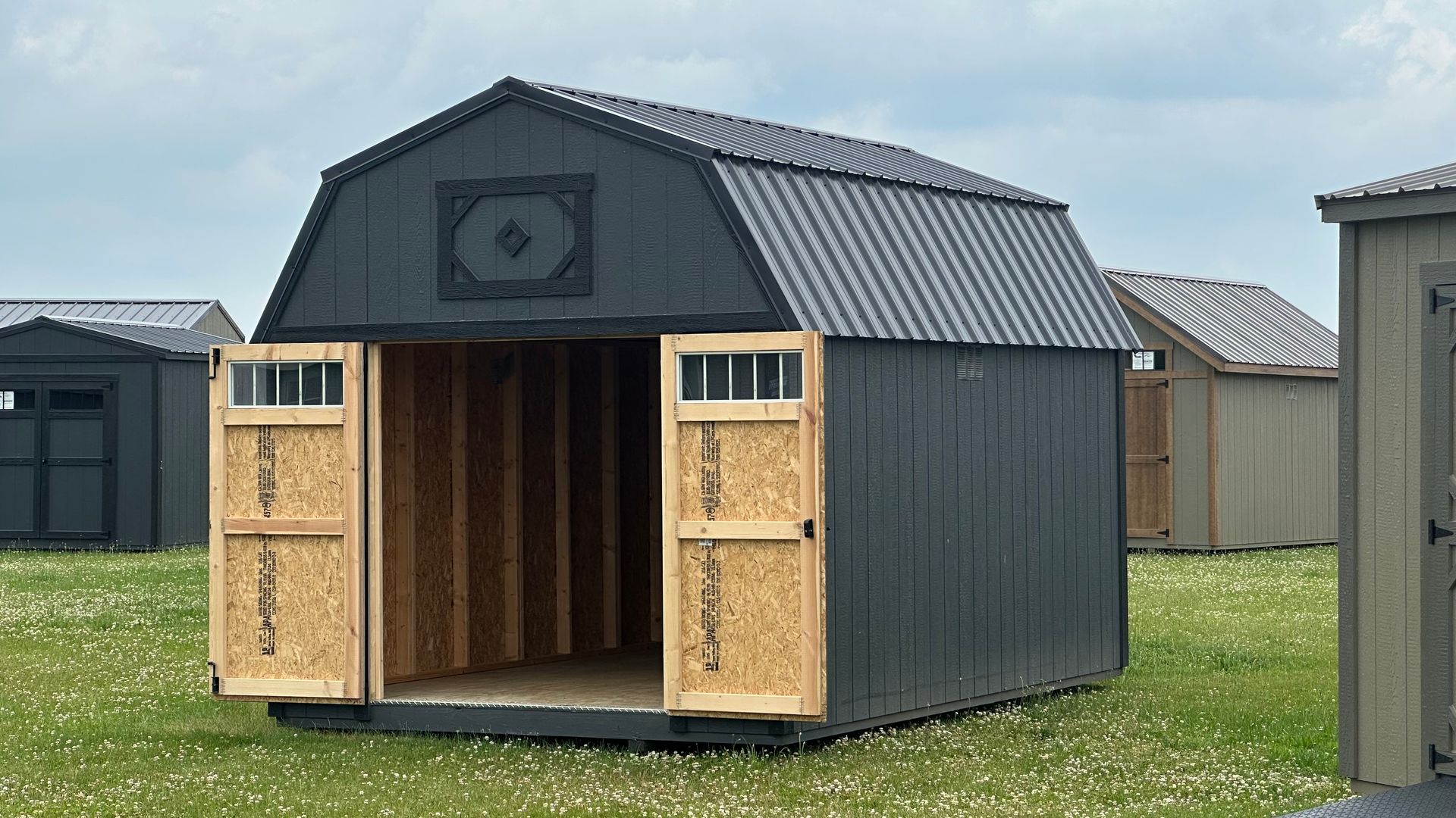 15% Sale 10x16 Lofted Barn #01671