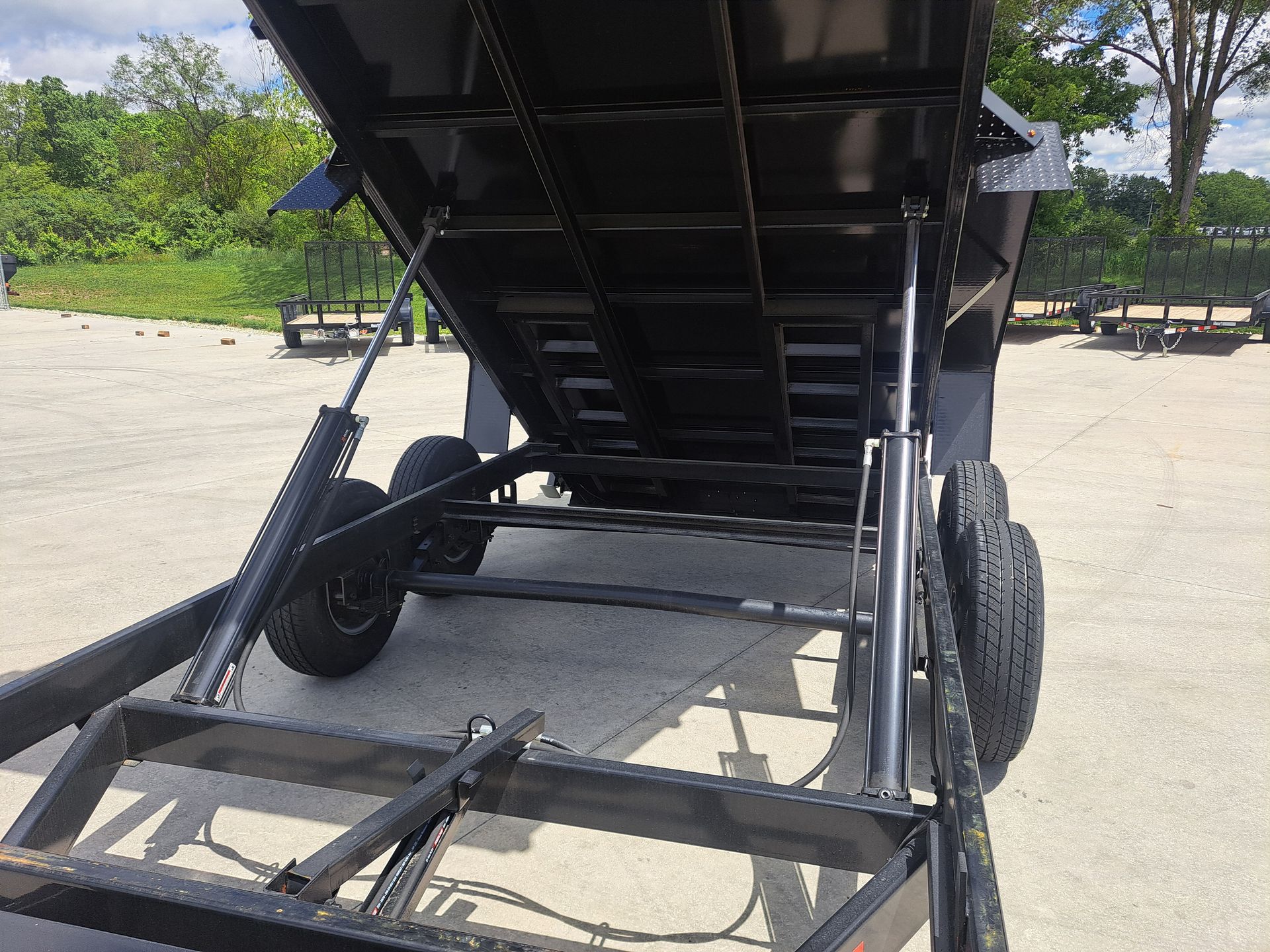 2025 DownEarth 7x14 Dump Trailer