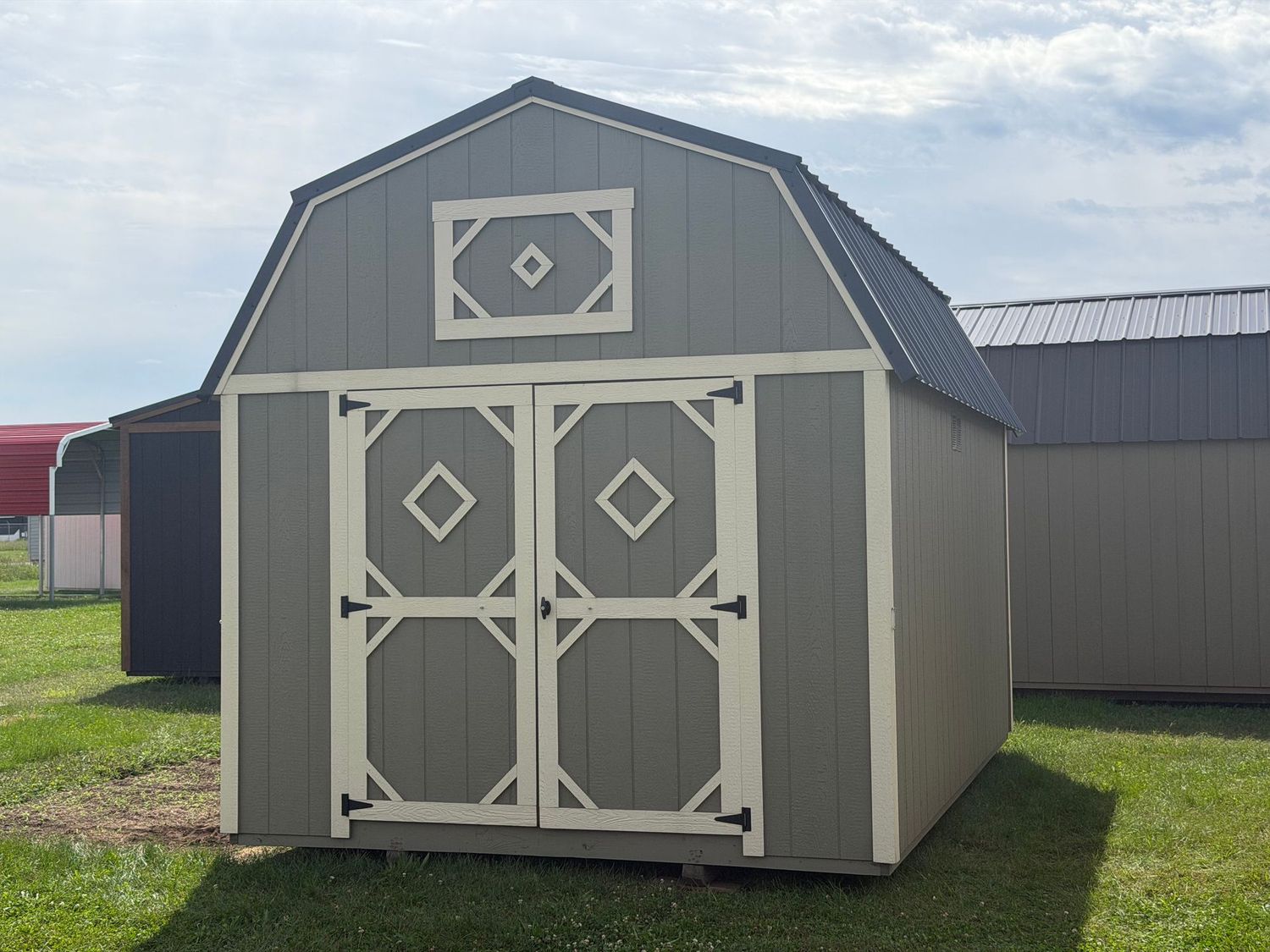 10x16 Lofted Barn #01681 10x16 Lofted Barn #01681