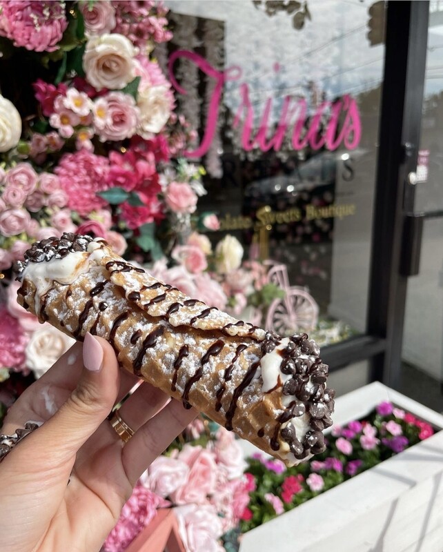 Ice Cream Cannoli Box of 6