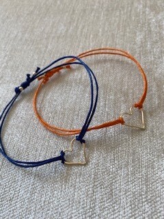 SU themed heart bracelets