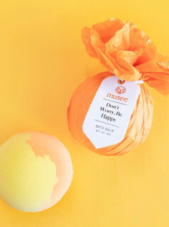 &quot;Don&#39;t worry, be happy&quot; bath bomb