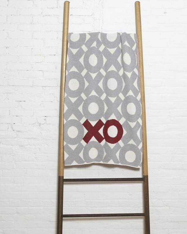 XO Throw blanket