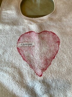 pink &quot;I love you&quot; heart bib