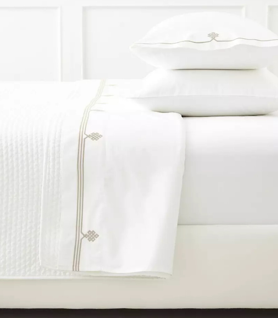 luxurious  Sateen sheet set (California king)~Received