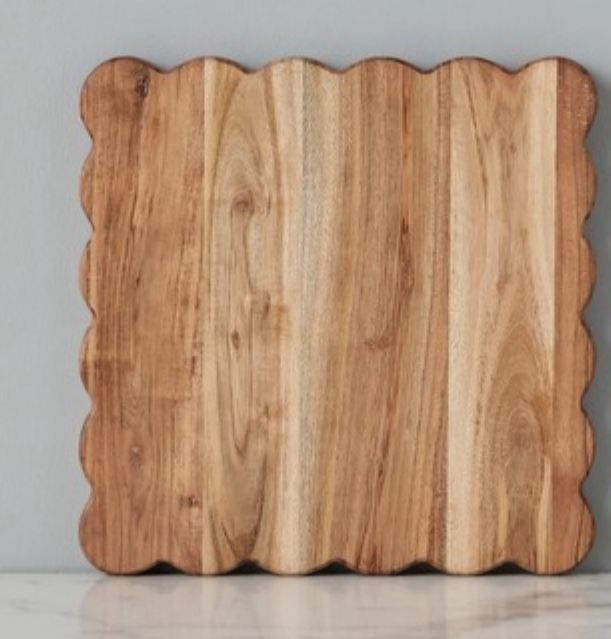 Scalloped cutting board
