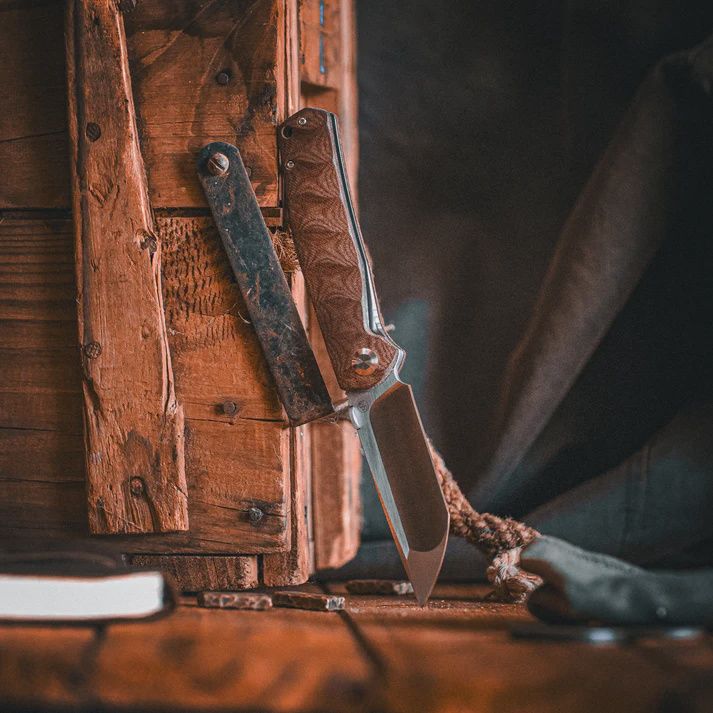 Pickled Steel Buffel - Brown Micarta