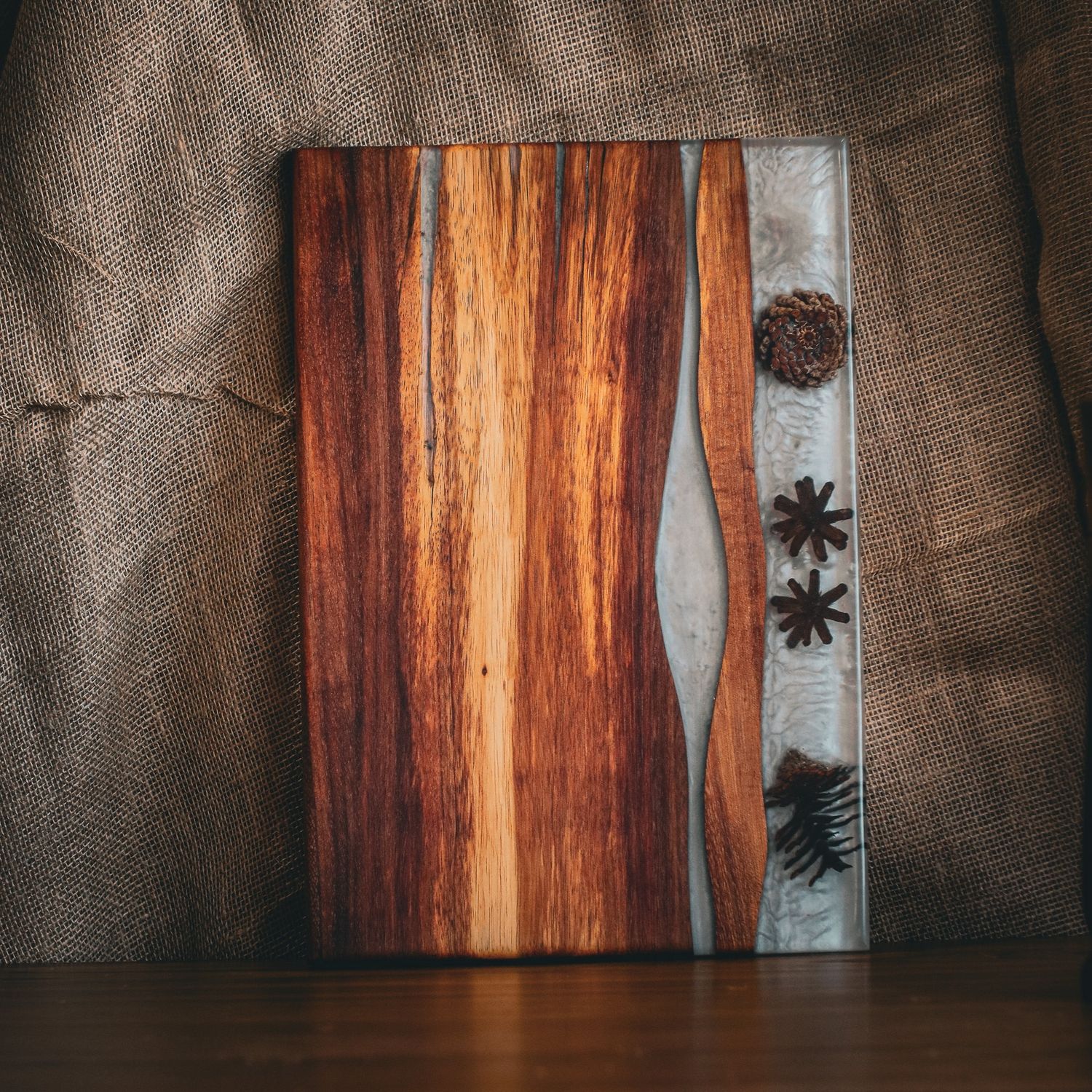 Cheese Bord - White Pinecone