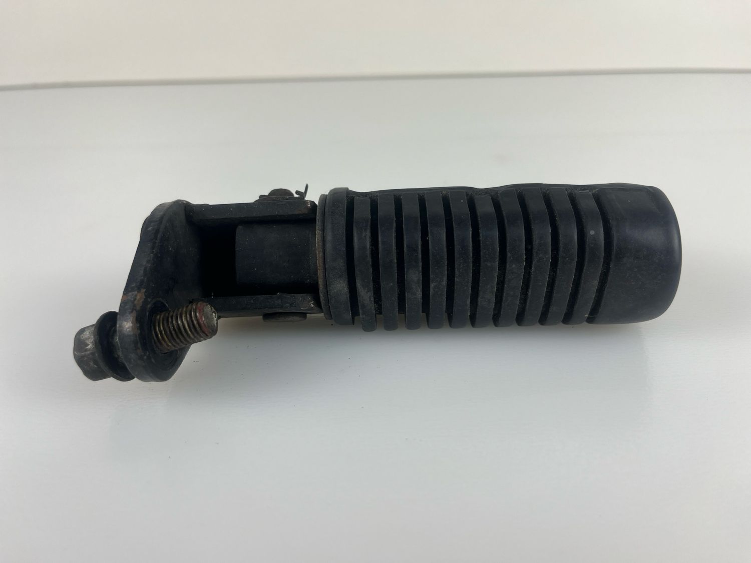 Honda CX500-B footpeg left