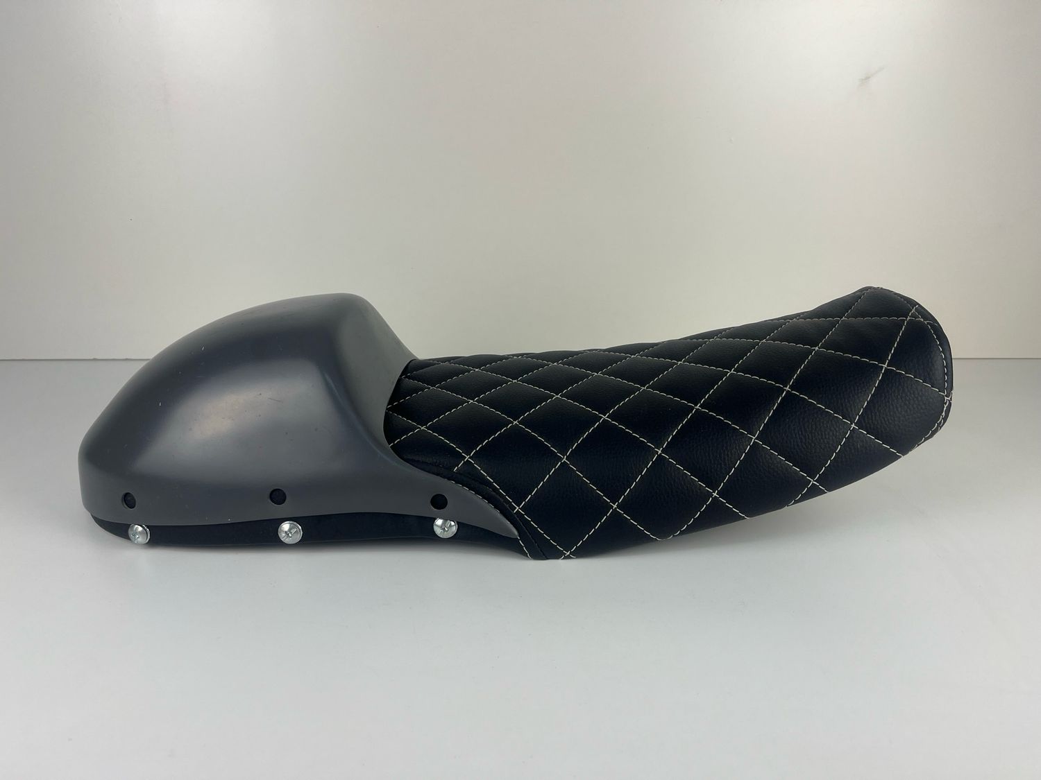 Honda CX500-B Buddy seat with hood café racer