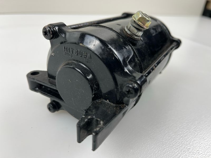 Honda VF 700/750 F Starter motor (right)