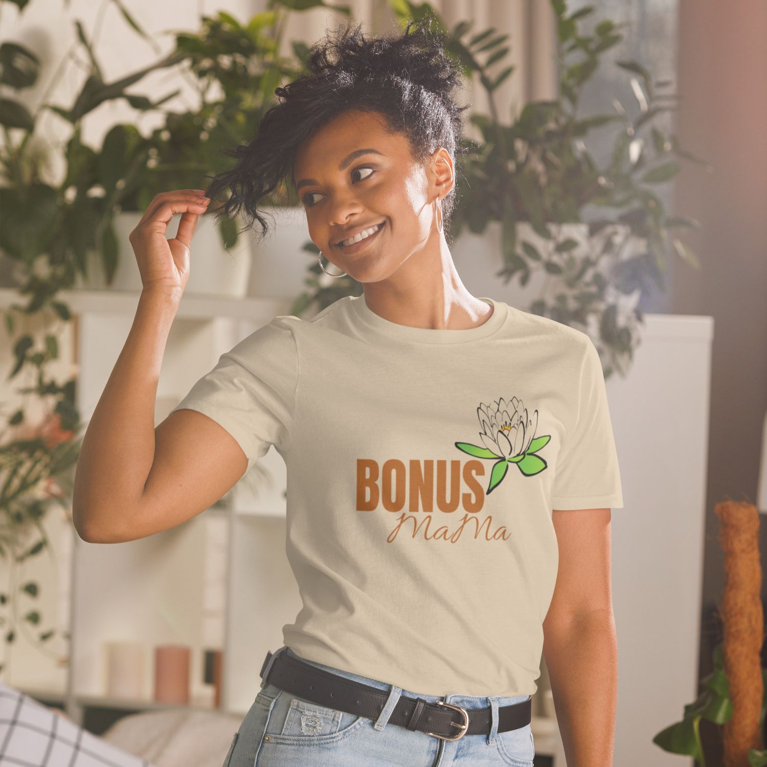 BonusMamaWhiteFlower Tshirt