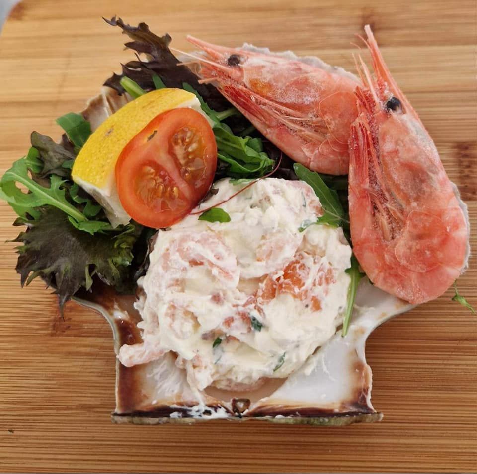 Smoked salmon and crayfish, cream cheese starter