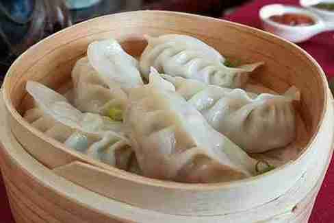 Chicken Stream Momo 6pc / চিকেন স্টিম মোমো ৬ টি