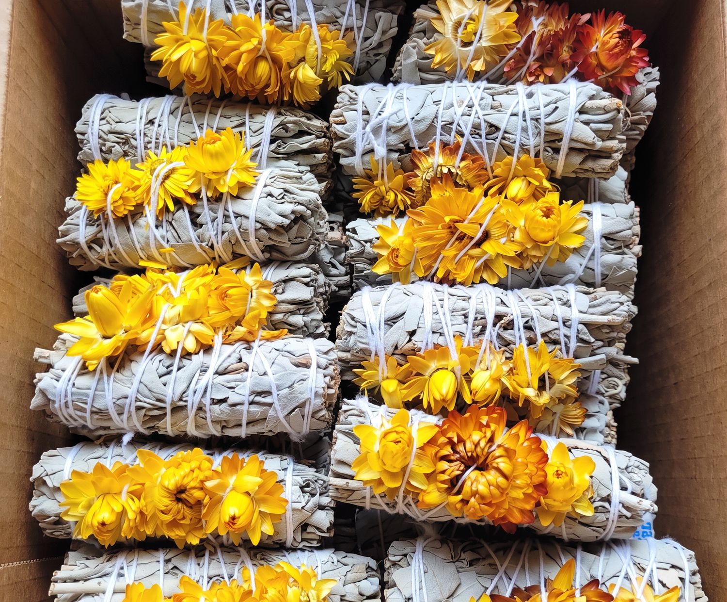 Bâton de fumigation – Sauge blanche et fleurs de paille 4 po