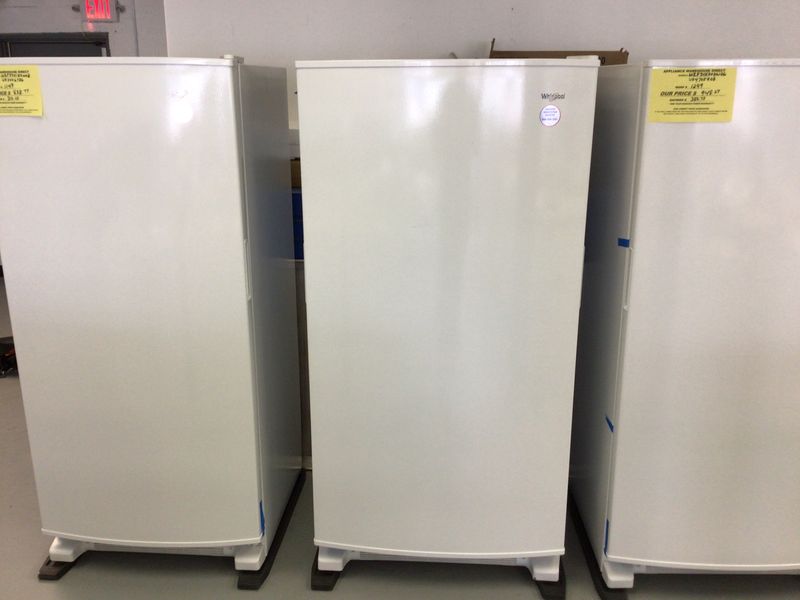 WHIRLPOOL UPRIGHT FREEZER WZF34X20DW06