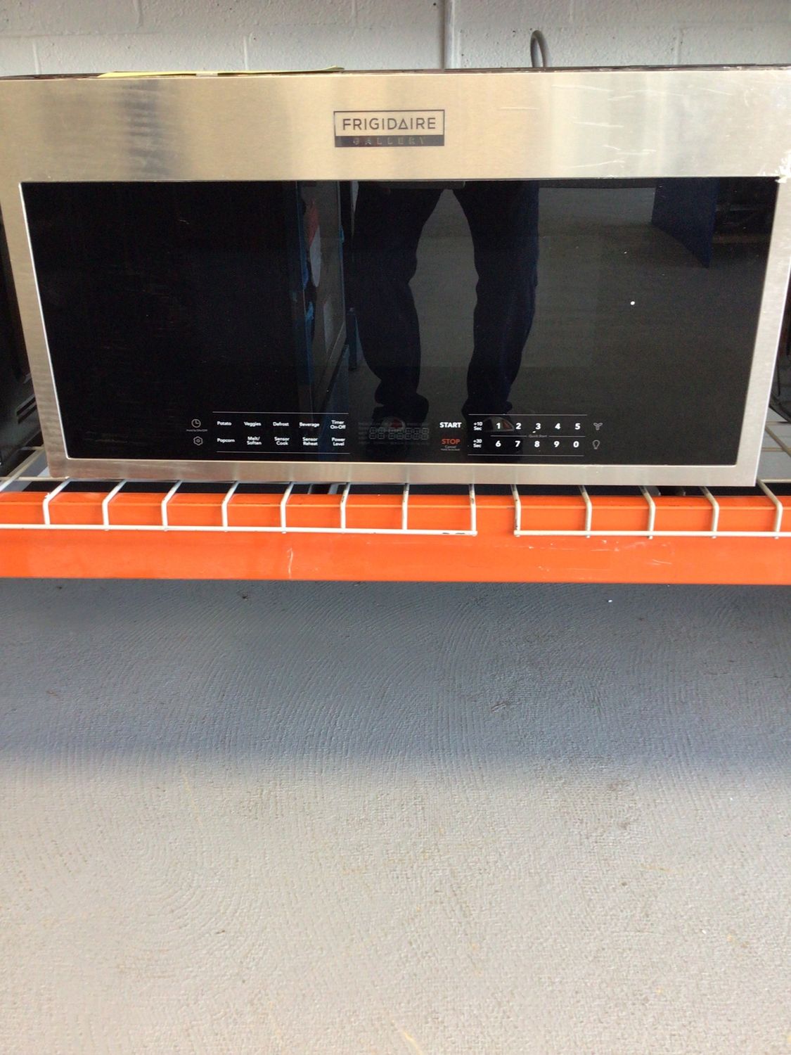 GMOS1964AF Frigidaire Gallery 1.9 cu.ft. 30 in. Over-The-Range Microwave w/ Sensor Cooking