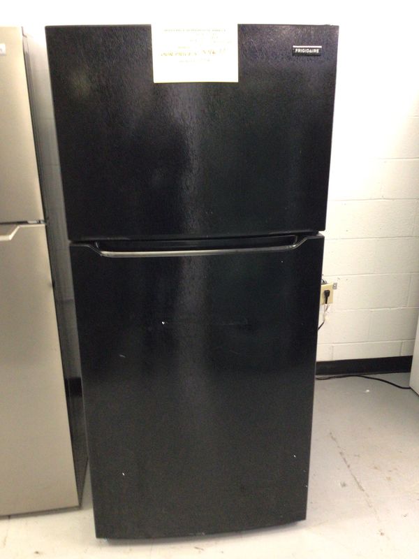 FFTR1814WD Frigidaire 30 in. 18.3 cu.ft. Top Freezer Refrigerator, Garage Ready Black H.66.375 in. W.30 in. D.30.375 in.