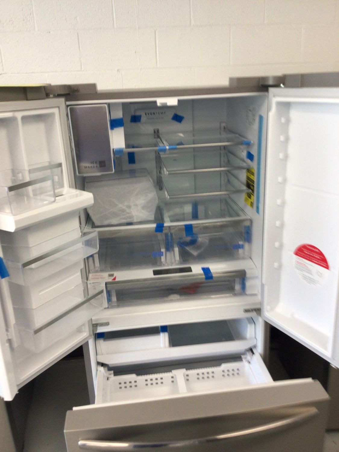 GRFS2853AF Frigidaire 27.8 cu. ft. French Door Stainless Steel Energy Star H.68.3 W.36 D.33