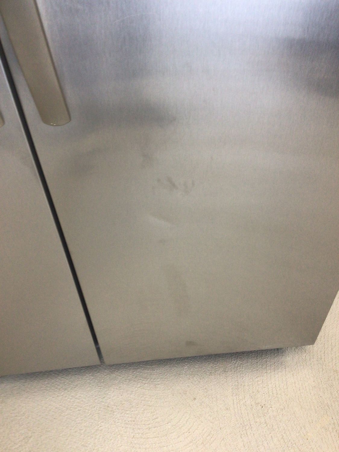 FRSS2623AS Frigidaire 26 cu.ft. Side by Side with Ice Maker Stainless Steel Energy Star H.68 W.33 D.32.5