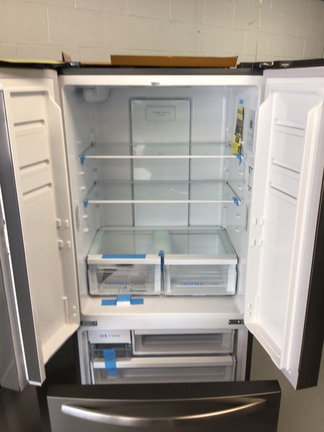 FRFG1723AV-1 Frigidaire 17.6 cu.ft. Counter Depth French Door Stainless Steel Energy Star H.67.9 W.32 D.25.2