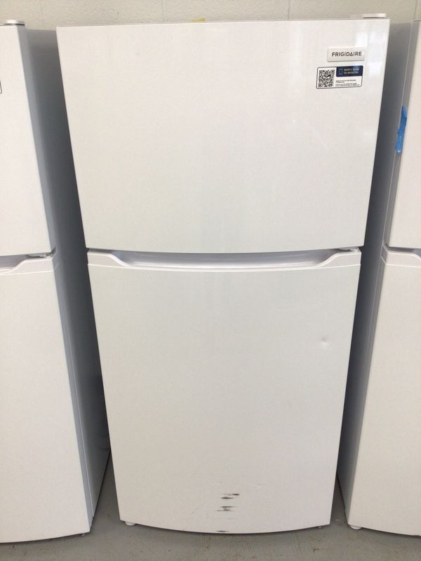 FFHT1425VW-4 Frigidaire 27.6 in. 14 cu.ft. Top Freezer Refrigerator Energy Star White H.60.5in W.27.625in. D.29.375in