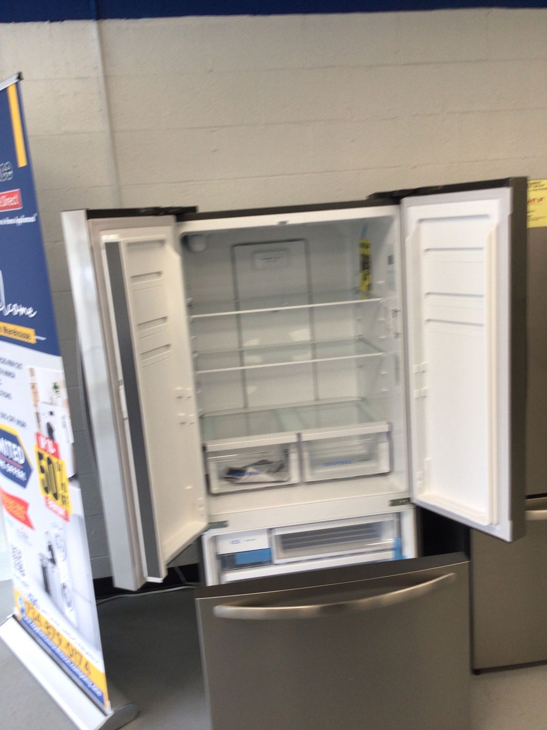 FRFG1723AV-2 Frigidaire 17.6 cu.ft. Counter Depth French Door Stainless Steel Energy Star H.67.9 W.32 D.25.2