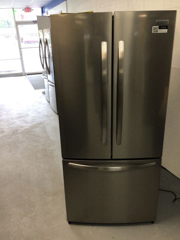 FRFG1723AV-1 Frigidaire 17.6 cu.ft. Counter Depth French Door Stainless Steel Energy Star H.67.9 W.32 D.25.2