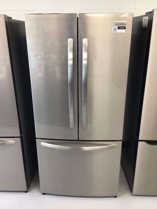 FRFG1723AV Frigidaire 17.6 cu.ft. Counter Depth French Door Stainless Steel Energy Star H.67.9 W.32 D.25.2