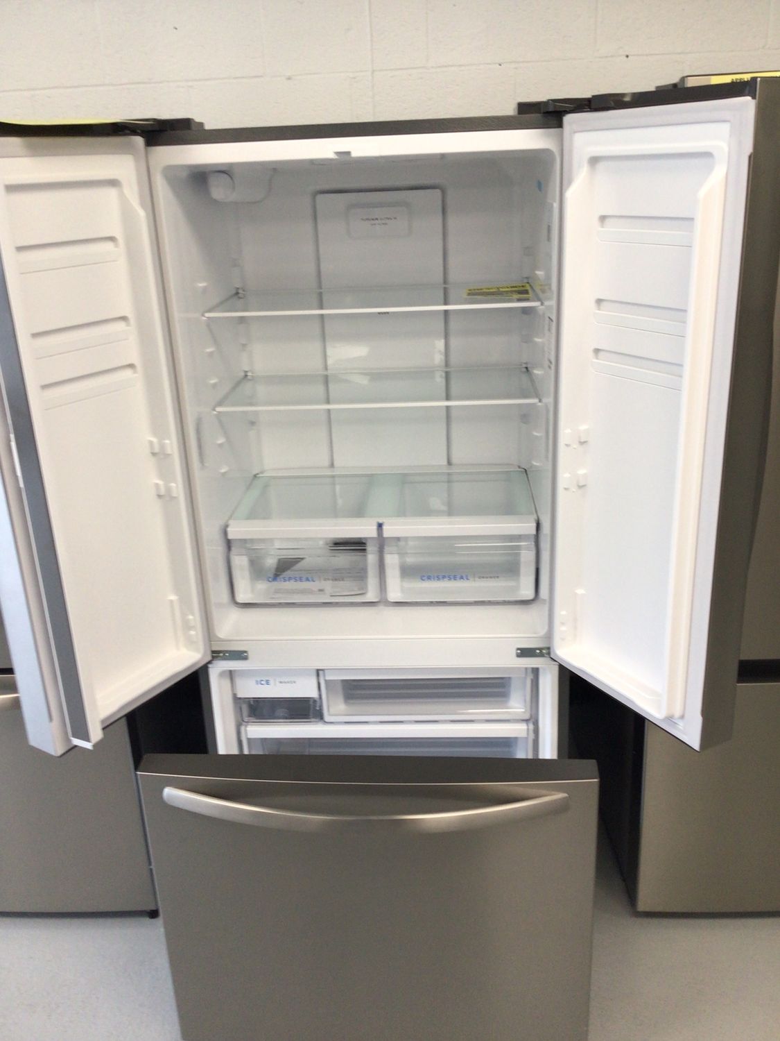 FRFG1723AV Frigidaire 17.6 cu.ft. Counter Depth French Door Stainless Steel Energy Star H.67.9 W.32 D.25.2