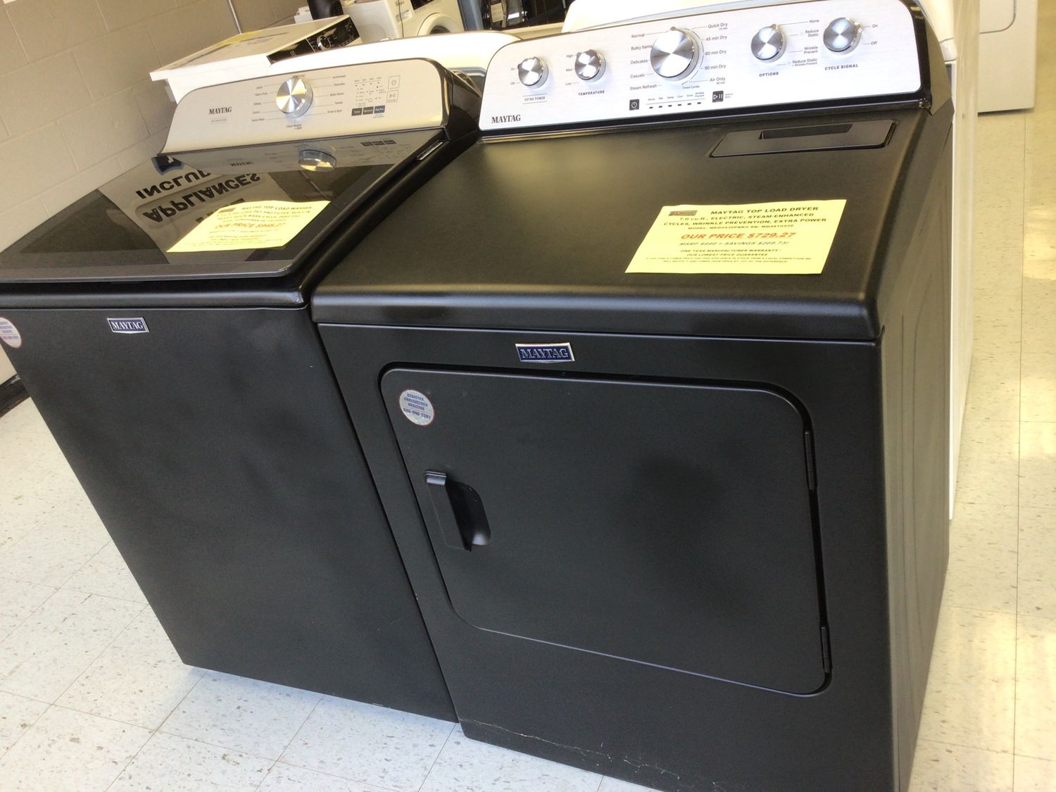 MED5430PBK MAYTAG ELECTRIC DRYER VOLCANO BLACK EXTRA POWER, STEAM ENHANCED MOISTURE SENSING WRINKLE PREVENTION