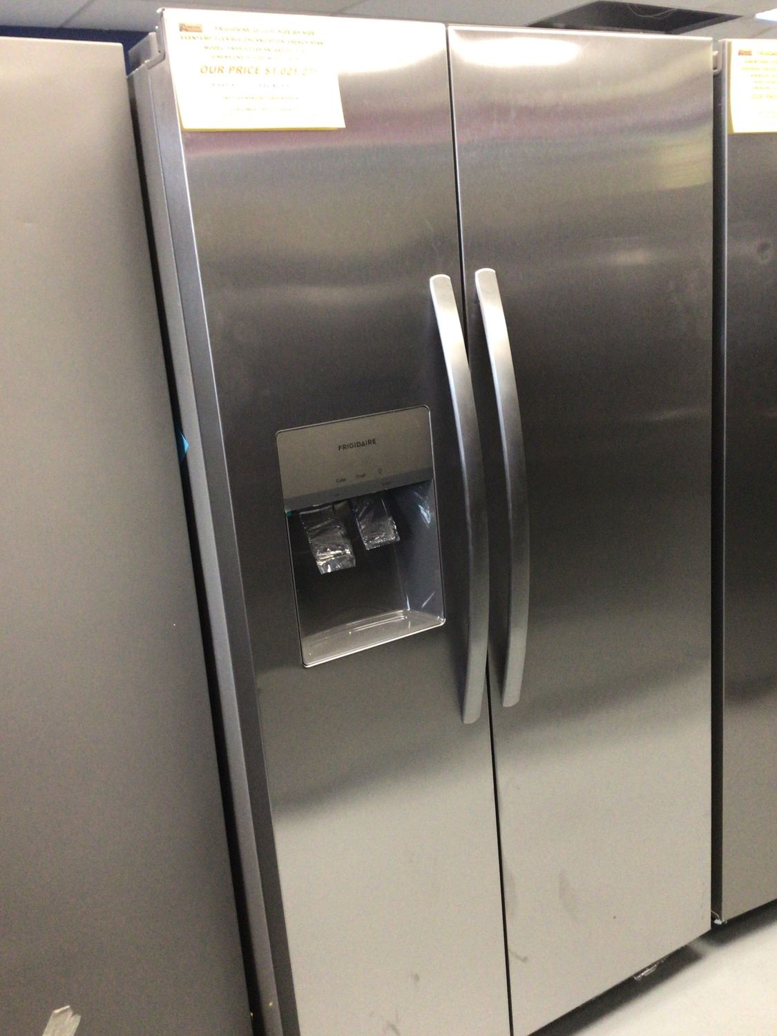FRSS2623AS FRIGIDAIRE REFRIGERATOR, 26 cu.ft., SIDE-BY-SIDE, STAINLESS STEEL H 69.875&quot; W 33.125&quot; D 35&quot;