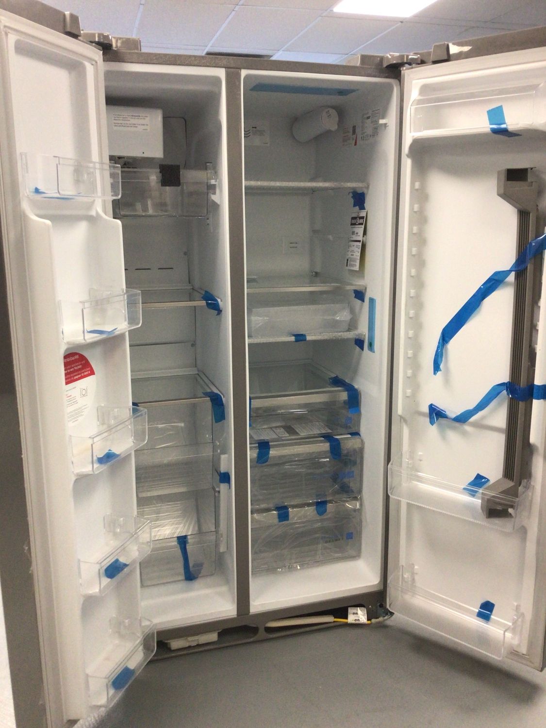 GRSN2620AF-1 FRIGIDAIRE GALLERY REFRIGERATOR, 26 cu.ft., SIDE-BY-SIDE, SMUDGEPROOF STAINLESS STEEL H 69.875&quot; W 36.125&quot; D 35.875&quot;